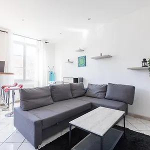 Apartamento Ideally Placed To Visit + Bright Flat - Idéalement Placé Pour Visiter + Lumineux