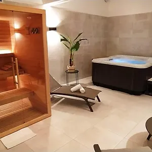 https://inter-hotel-les-nations.hotels-rhonealpes.com
